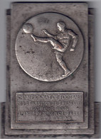 Médaille Championnat De Football De La Garnison De Bruxelles Par L'Indépendance Belge 4.6.1939 - Profesionales / De Sociedad