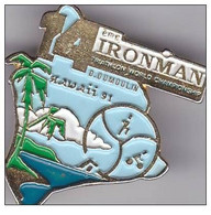 SP291 Pin's Ironman Hawaï Hawaii USA Dumoulin Palmier Plage Vélo Course Natation Triathlon World Champion Achat Immédiat - Biathlon