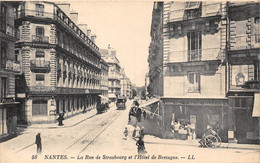 44-NANTES- LA RUE DE STRASBOURG ET L'HÔTEL DE BRETAGNE - Nantes