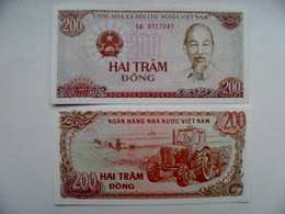 UNC Banknote Vietnam 200 Dong 1987 P-100 Field Workers Tractor Transport - Vietnam