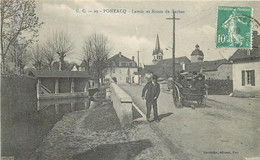 PONTACQ Le Lavoir Et La Route De Tarbes - Pontacq