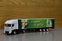 Truck 1040 7up Pepsico-Dr Pepper Snapple Group Scale 1:87 - Scale 1:87