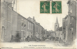 CARTE POSTALE LIFFOL LE GRAND - LA RUE DE L'ÉGLISE ET LA POSTE - 88 VOSGES - Liffol Le Grand