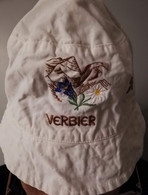 Casquette Verbier Avec Edelweiss Et Papillon - Accessorios