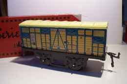 TRAIN - S.N.C.F.  - SERIE  HORNBY -WAGON A BESTIAUX - HACHETTE - ( Fabriquée En France ) - Neuve - Vagoni Merci