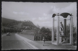 Hammelburg (Bad Kissingen) - Saalebrücke Mit Schloß Saaleck / Auto - Hammelburg