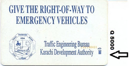 PAKMAP : WP07006 30 GIVE THE RIGHT-OF-WAY TO EMERGENCY VEHICLES USED C45145114 - Pakistan
