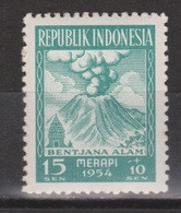 Indonesie 119 MNH ; Vulkaan, Volcano, Volcan, Gunung Merapi 1954 NOW MANY STAMPS INDONESIA VERY CHEAP - Volcanos