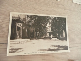 CPA 13 Bouches Du  Rhône  La Fare Les Oliviers La Fontaine De L'Avenue De La République - Autres & Non Classés