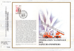" FEDERATION NATIONALE DES SAPEURS-POMPIERS " Sur Feuillet CEF 1er Jour N°té De 1982 N° YT 2233 Taché S.E.. FDC - Firemen
