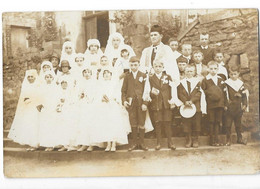 VIEILLE BRIOUDE à Vérifier (43) Groupe De Communiantes Et Communiants Devant L'ancienne église - Other & Unclassified