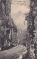 Savoie : YENNE : Route De Yenne à Belley - Les Gorges De La Balme, Dans Le Fond Pierre Châtel - Yenne