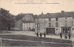 Mouilleron-en-Pareds - La Place Et Le Château - Mouilleron En Pareds