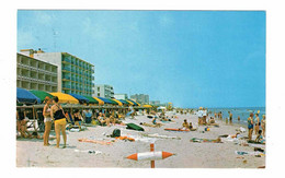 VIRGINIA BEACH, Virginia, USA, Bathers On The Beach, Buildings By The Beach, Old Chrome Postcard - Virginia Beach