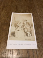 Guérande * Photo CDV Circa 1860/1885 * Femme Homme En Coiffes Costume * Coiffe Bretagne Bretonne * Photographe J. Sébire - Guérande