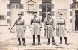 Carte Postale Photo Militaire Français-Souvenir Du 7 ème ?  Régiment - Régiments