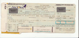 Alt1137 Air One Airways Billets Avion Ticket Biglietto Aereo Boarding Passenger Receipt Imbarco Torino Roma Fiumicino - Europa