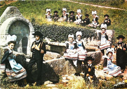 ► CPSM    Folklore De Bretagne  Pont Aven Riec Sur Belon Nevez Le Groupe Fleurs D'ajonc  1970 - Névez