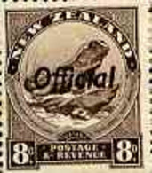 New Zealand 1942 Lizard 8d Def Perf 12.5 Opt'd Official U/M, SG O128 - Ongebruikt