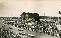Sport Automobile, Le Mans 1954, Le Passage Devant Les Tribunes - Le Mans