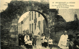 Rochefort En Terre * La Procession De Notre Dame De La Tronchaye * Fête Religieuse Défilé - Rochefort En Terre