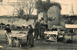 Guérande * Un Coin Du Mail Un Jour De Foire * Marché Marchandes Coiffe - Guérande