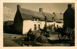 Guérande * Carte Photo * Quéniguen Quéniquen * Femmes Du Village Au Puits * Hameau - Guérande