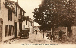 Ile De Ré * La Couarde * Ars En Ré * Rue De La Commune * Automobile Voiture Ancienne - Ile De Ré