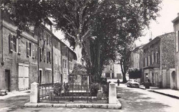 13 L06 . Auriol . Monument Aux Morts . - Auriol