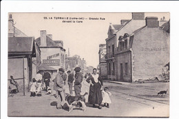 23 - LA TURBALLE - Grande Rue Devant La Gare - La Turballe