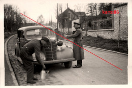 WW2 * Automobile Ancienne De Marque ? * Photo D'un SS Soldat Allemand Pendant Occupation * Guerre 39/45 - Oorlog 1939-45