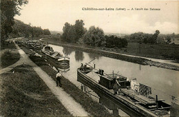 Châtillon Sur Loire * à L'arrêt Des Bateaux * Péniche Batellerie - Chatillon Sur Loire