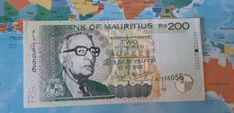 MAURITIUS 200 RUPEES 2001 P 52b USED - Mauritius