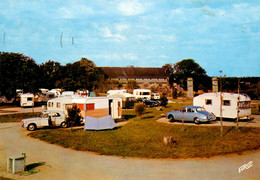 Guérande * Le Pré Du Château * Camping Caravaning * Caravane De Marque ? Modèle ? * Automobiles Anciennes - Guérande