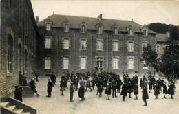 Guérande * Carte Photo * Intérieur école * Jeux écoliers élèves Enfants * 1911 - Guérande