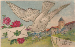 Delcampe - Oiseaux : HIRONDELLE : Porteuses De Message - Trèfle Et Roses : Heureuse Fête : Gaufrée : M S I B N° 13623 - Vogels