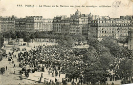 Paris * 11ème * La Place De La Nation Un Jour De Musique Militaire * Kiosque à Musique - Distretto: 11