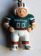 Porte Clefs Joueur De Football Américain équipe Des Dolphins De Miami 1997 Sports Brat TM - Apparel, Souvenirs & Other