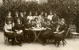 Poitiers * 16 Cartes Photos Photographe V. Bélébeau Et Couvrat * école D'institutrices 1920 Fête * Poupée Violon Danse - Poitiers