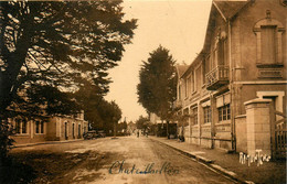 Châtelaillon Plage * La Place De La Gare * Automobile Voiture Ancienne - Châtelaillon-Plage