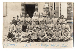 CPA 3043 - MILITARIA - Carte Photo Militaire - Un Groupe De Soldats à SOUCY Près De SENS - Personnages