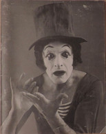 Mime Marceau. Programme De Novembre 1982. Théâtre Des Champs-Elysées. Encarts D'exposition à Paris Et à Lyon. - Programme