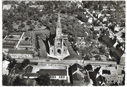 BARENTON - L'Eglise Et Vue D'ensemble - Barenton