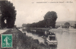 CPA, Hardricourt, L'entrée Du Chenal Avec Bateau De Promenade - Hardricourt