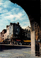 Honfleur * Une Rue De La Ville Vue Du Passage De La Lieutenance - Honfleur