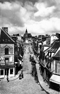 Clermont * La Rue De La République Et Vue Sur L'église - Clermont