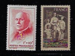 FRANCE 1943 YT 569 MNH, 585 MH - Neufs