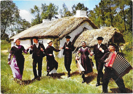 AU PAYS MARAICHIN - Une Danse Régionale - 100121 - - Poitou-Charentes