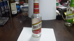 Israel-bottle Glass-breezer Flavoured Watermelon-(275ml)-(4%)-impoter And Marketing Tempo-netanya - Autres & Non Classés