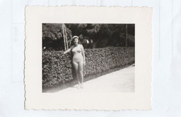10692.  Foto Vintage Donna Femme In Costume 1950 Spotorno - 7,5x6 - Persone Anonimi